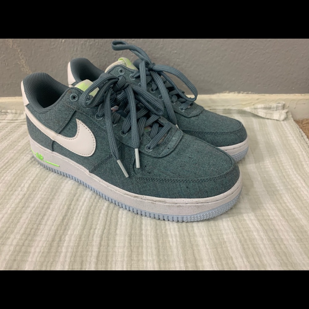 Nike Air Force 1